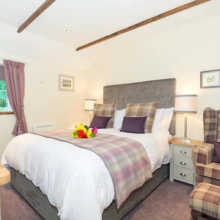 Cherry Laurel Thornton Dale