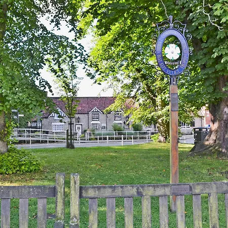 Cherry Laurel Thornton Dale