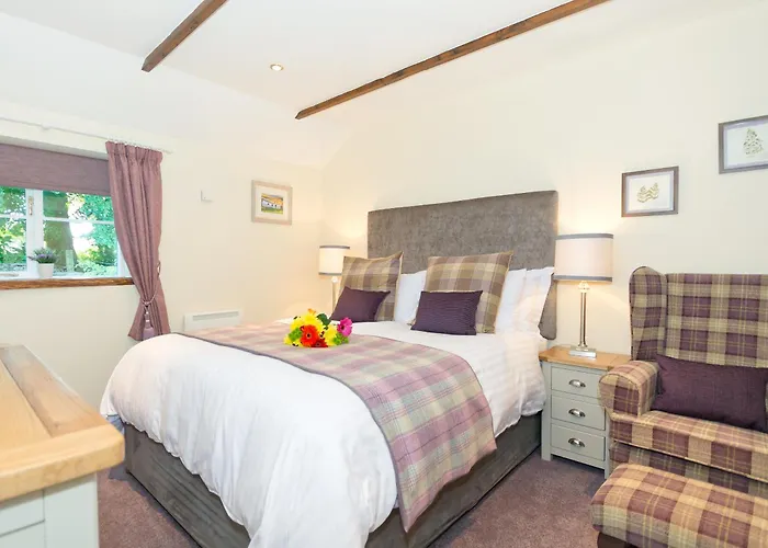 Cherry Laurel Thornton Dale