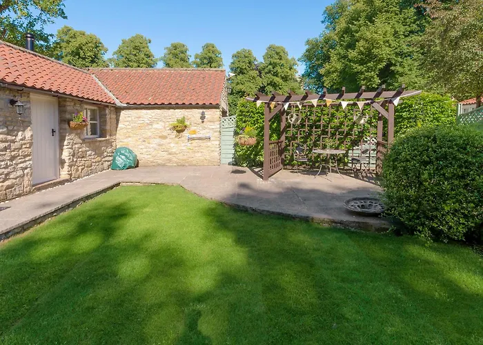 Nyaraló Cherry Laurel